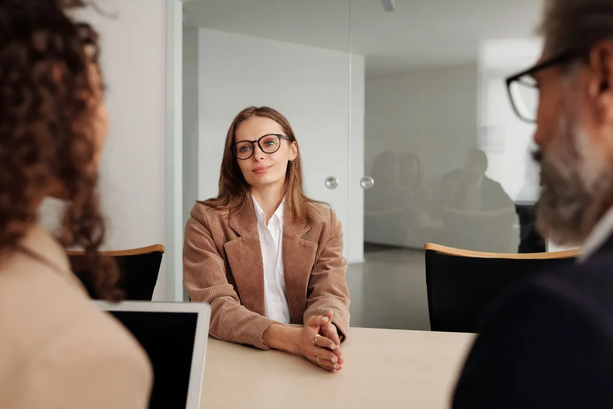 L'IA dans les ressources humaines : usages, limites et compétences à acquérir
